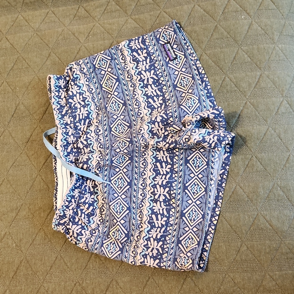 Patagonia Pink and Blue Patterned Baggies
